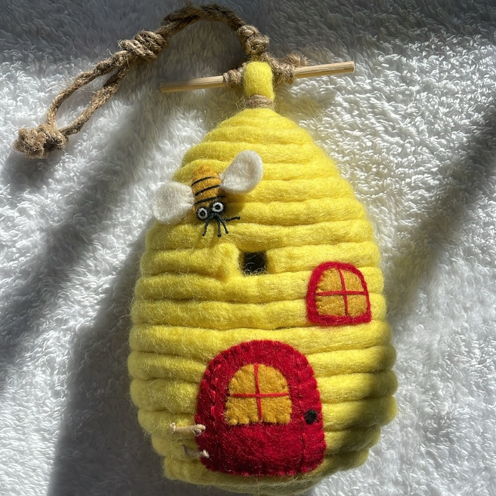 DZI HANDMADE Artisanal Birdhouse